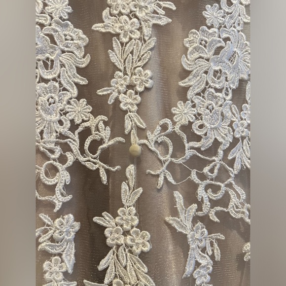 Maggie Sottero Lucinda wedding gown size 6 - Picture 7 of 9